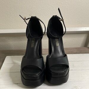 Dream Pairs Black Platform Heels